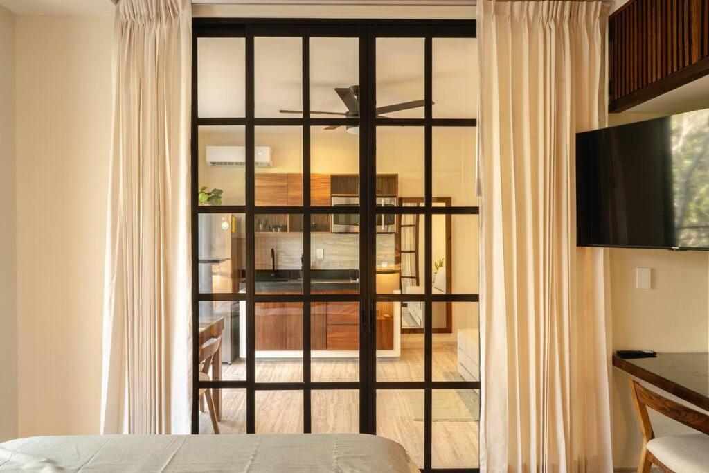 New 1 Bedroom - *