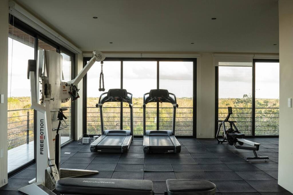 New 1 Bedroom - *